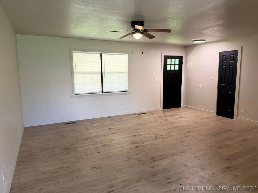 307 E Barclay Street Henryetta, OK 74437