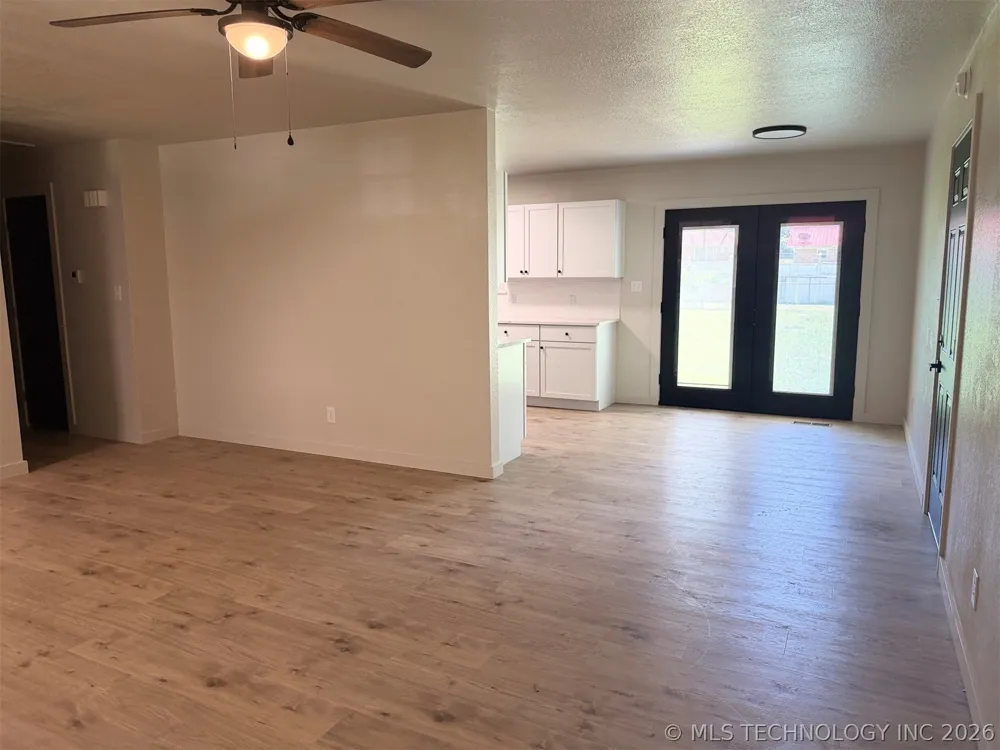 307 E Barclay Street Henryetta, OK 74437