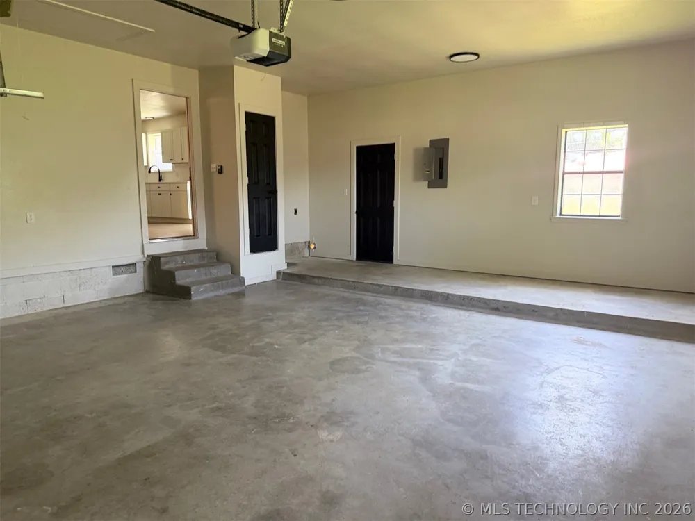 307 E Barclay Street Henryetta, OK 74437
