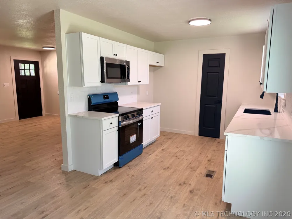 307 E Barclay Street Henryetta, OK 74437