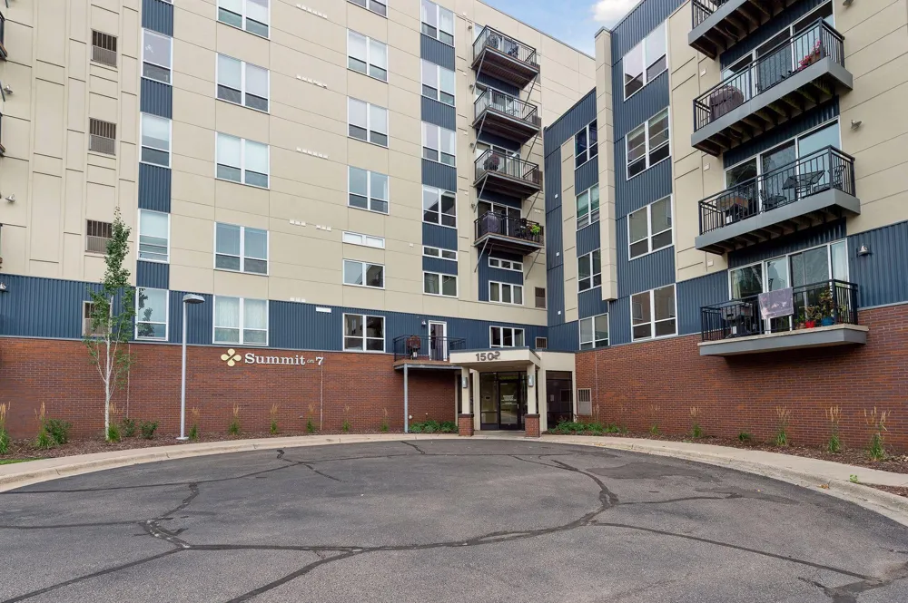 1502 5th Street #313 Hopkins, MN 55305