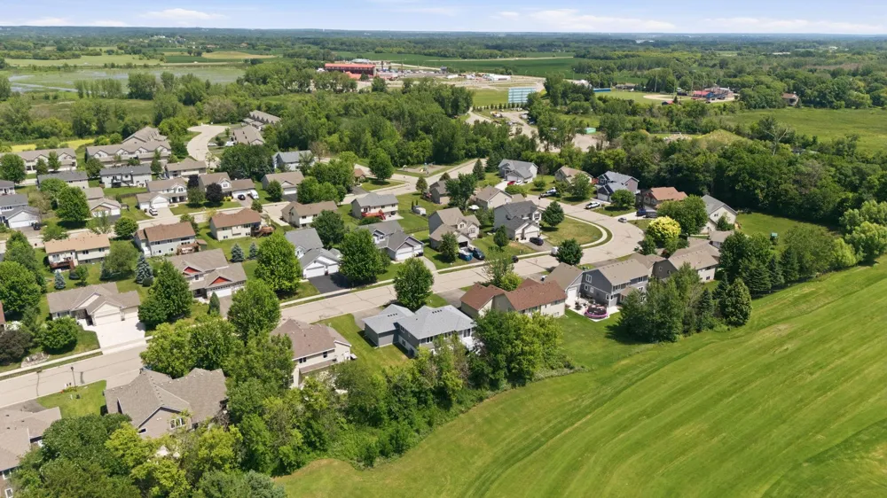 9155 Fairway Hill Drive Elko New Market, MN 55020