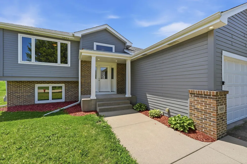 9155 Fairway Hill Drive Elko New Market, MN 55020