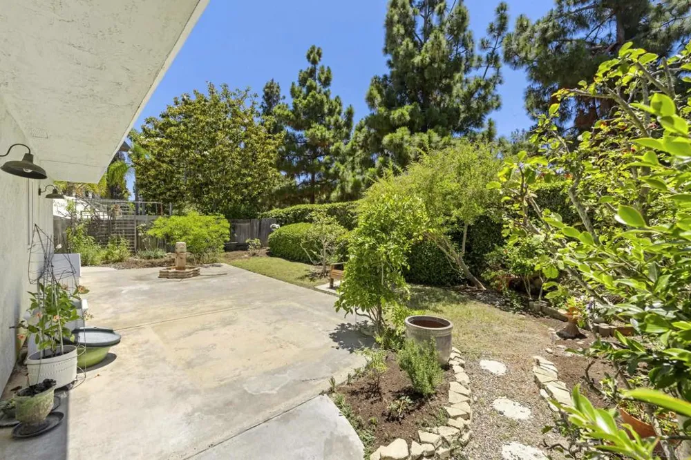 1605 BLOSSOM FIELD WAY Encinitas, CA 92024