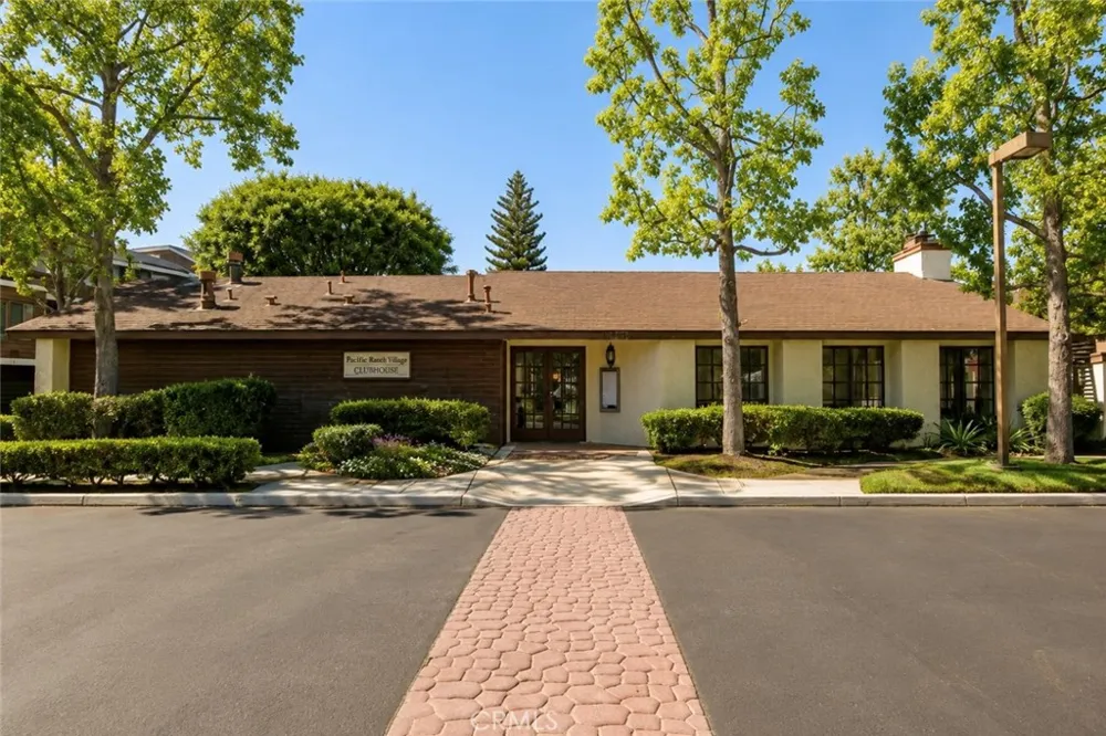 13110 Creek View #202 Garden Grove, CA 92844