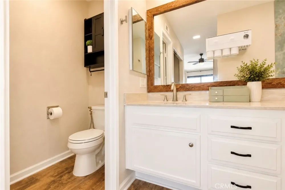 13110 Creek View #202 Garden Grove, CA 92844