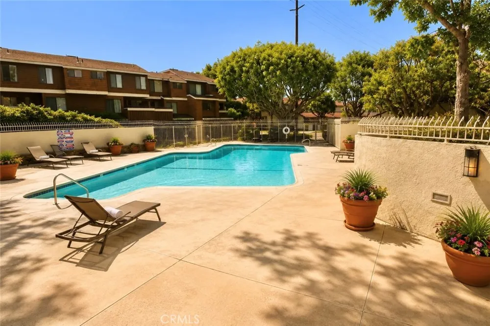 13110 Creek View #202 Garden Grove, CA 92844