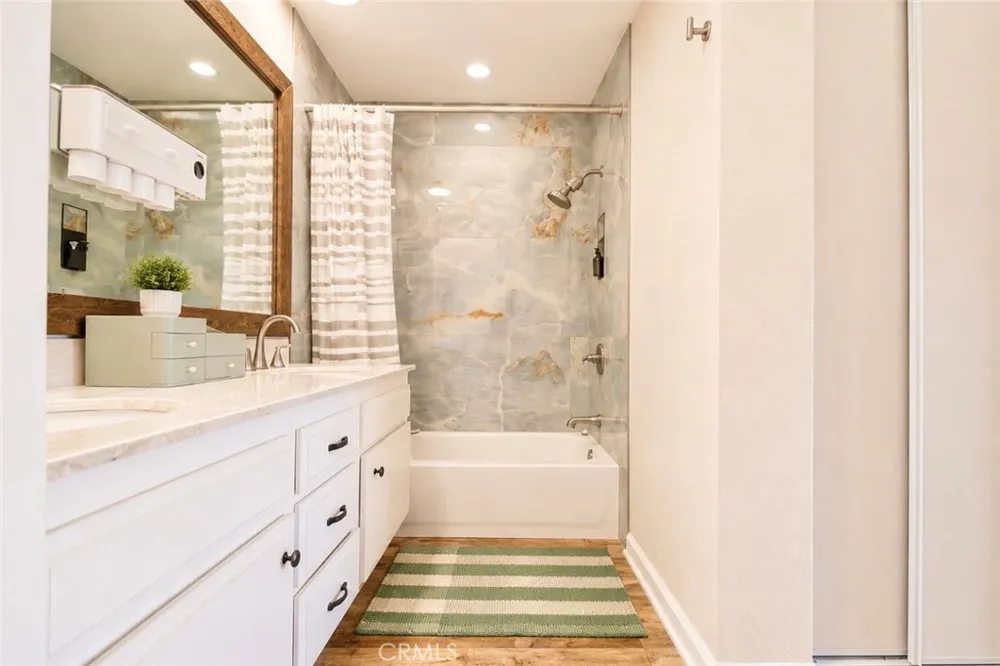 13110 Creek View #202 Garden Grove, CA 92844