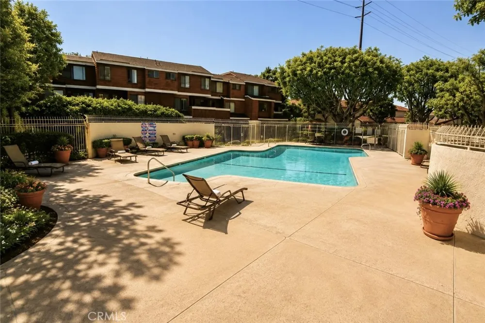 13110 Creek View #202 Garden Grove, CA 92844