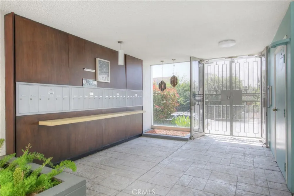 4343 Finley Avenue #27 Los Angeles, CA 90027