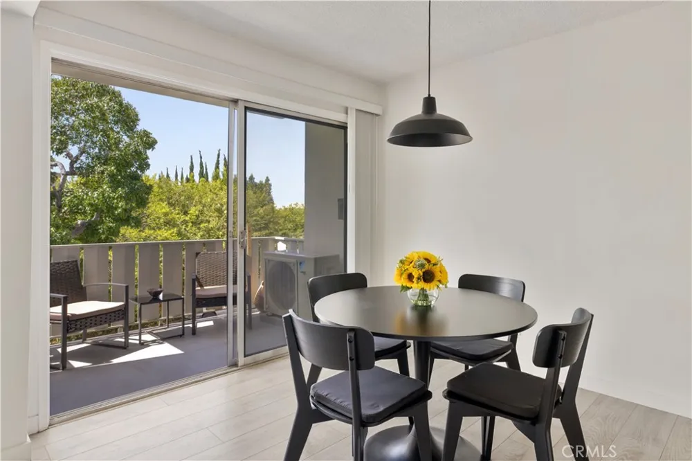 4343 Finley Avenue #27 Los Angeles, CA 90027