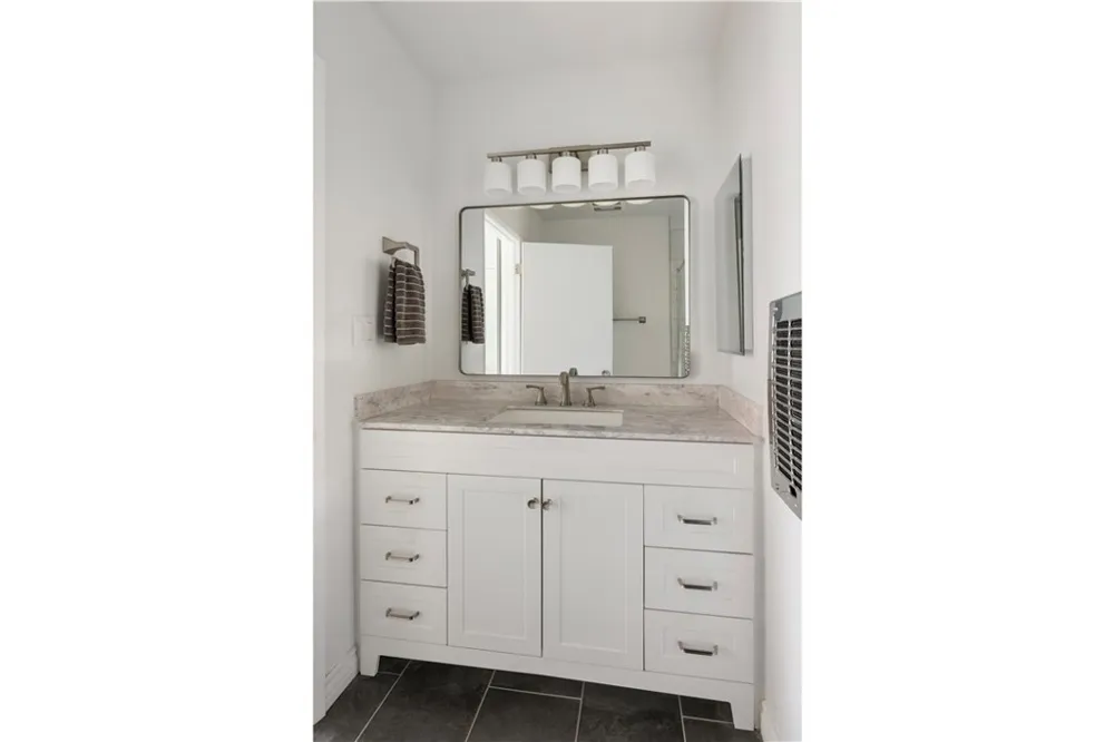 4343 Finley Avenue #27 Los Angeles, CA 90027