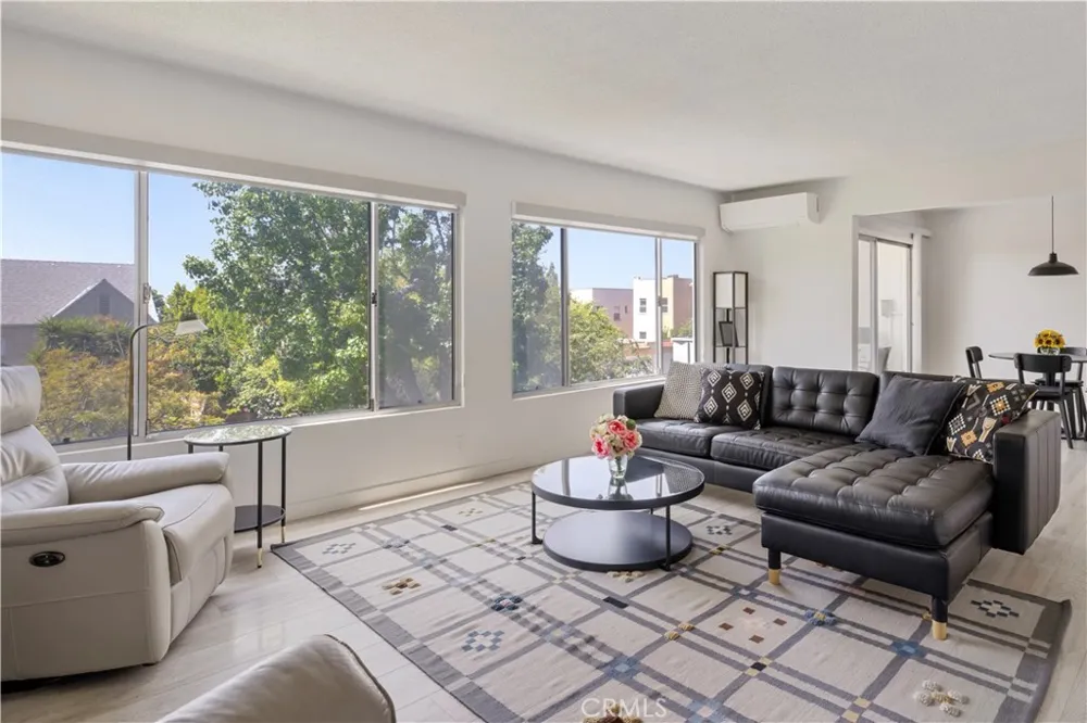 4343 Finley Avenue #27 Los Angeles, CA 90027
