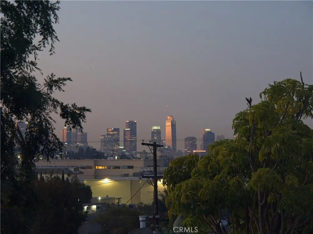 4343 Finley Avenue #27 Los Angeles, CA 90027