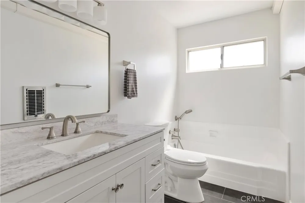 4343 Finley Avenue #27 Los Angeles, CA 90027