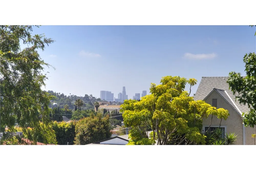 4343 Finley Avenue #27 Los Angeles, CA 90027
