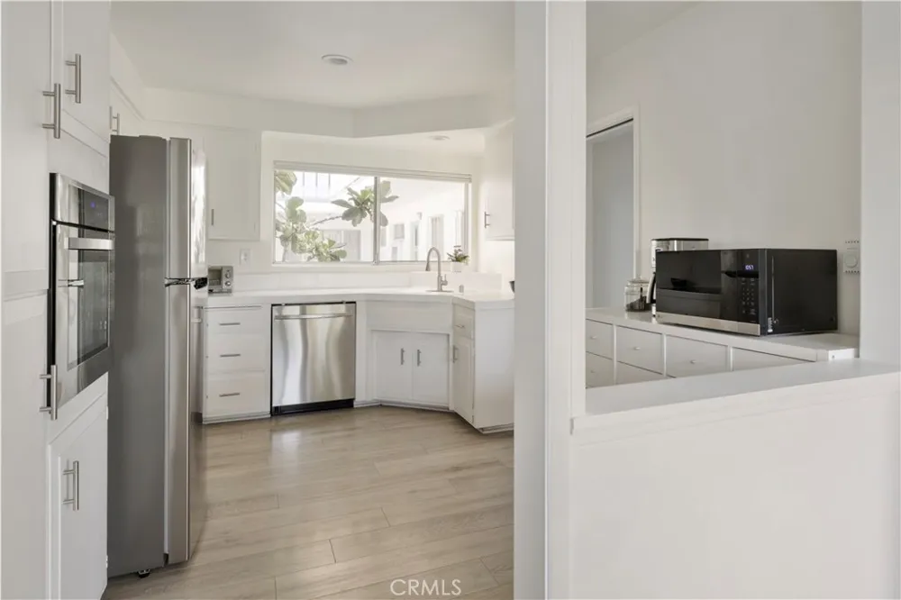 4343 Finley Avenue #27 Los Angeles, CA 90027