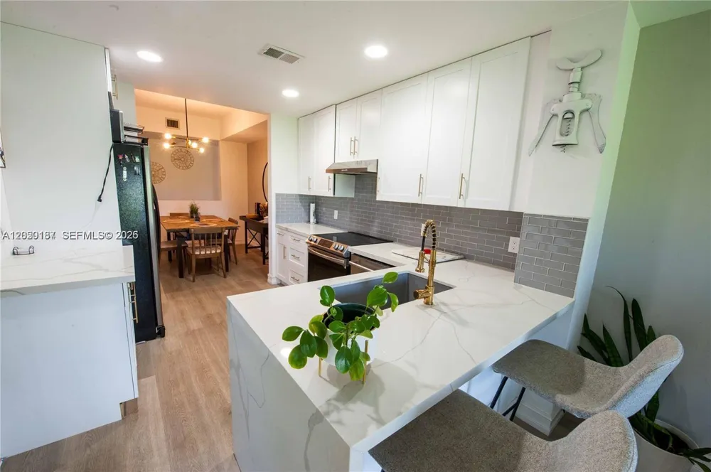 16301 Malibu Dr #79 Weston, FL 33326