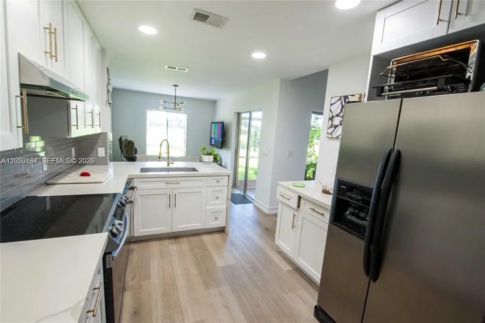 16301 Malibu Dr #79 Weston, FL 33326