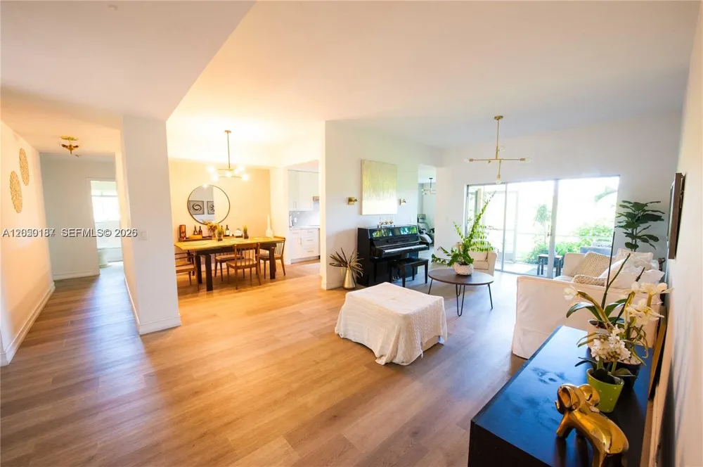 16301 Malibu Dr #79 Weston, FL 33326
