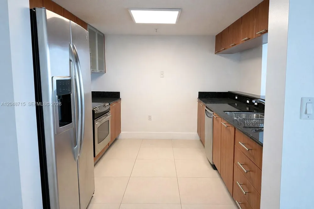 1800 Bayshore Dr #4102 Miami, FL 33132