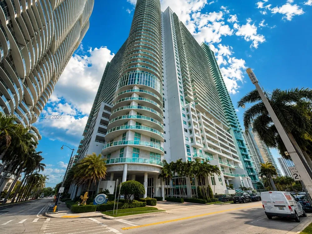 1800 Bayshore Dr #4102 Miami, FL 33132