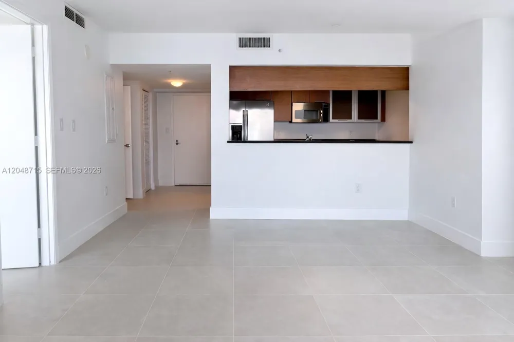 1800 Bayshore Dr #4102 Miami, FL 33132