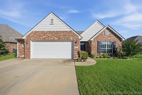 9001 156th EastPlace