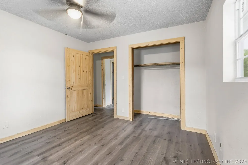 4268 Chickasaw Road Kingston, OK 73439