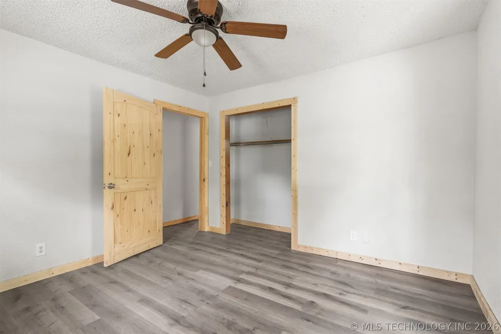 4268 Chickasaw Road Kingston, OK 73439