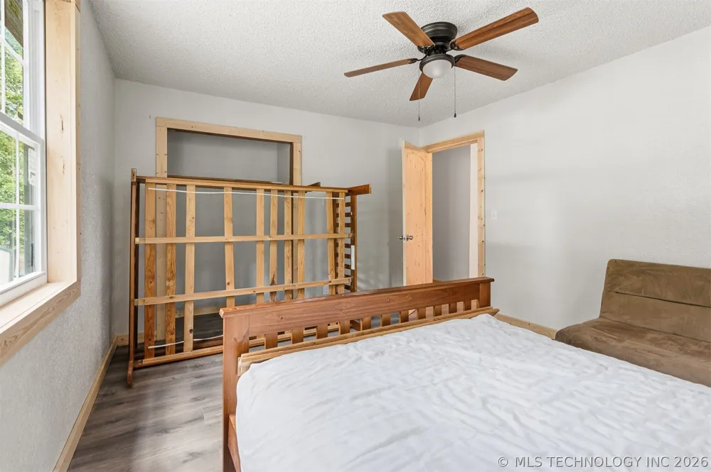 4268 Chickasaw Road Kingston, OK 73439