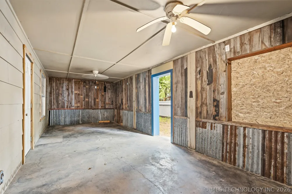 4268 Chickasaw Road Kingston, OK 73439