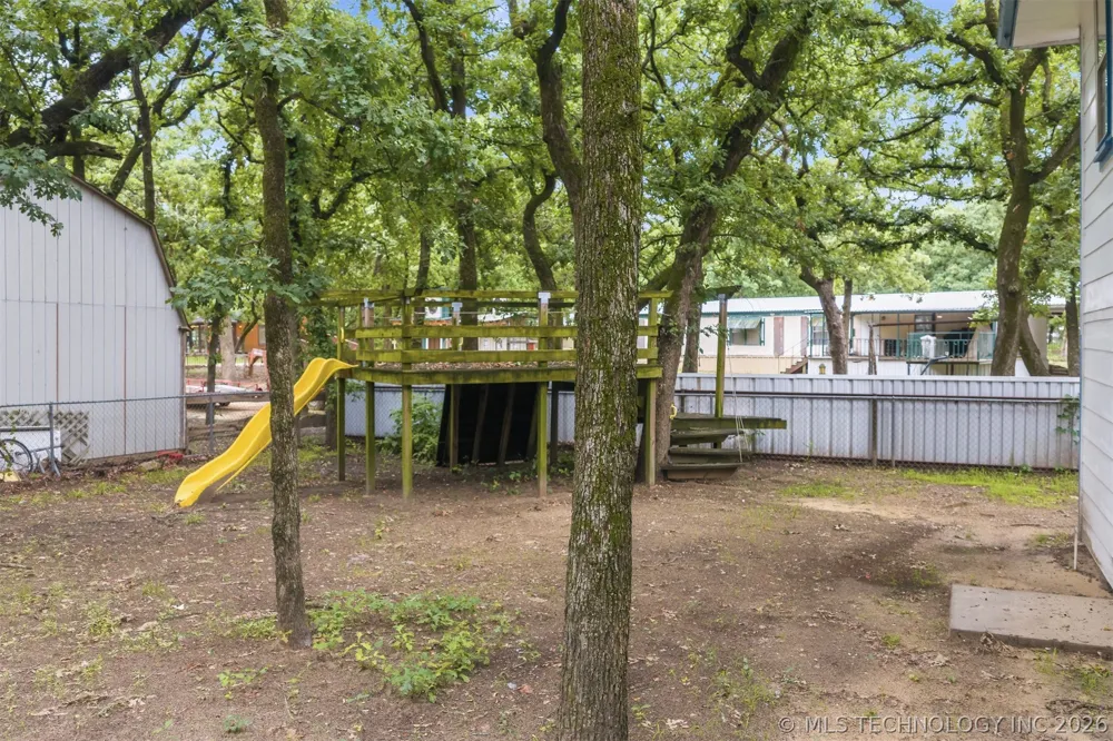4268 Chickasaw Road Kingston, OK 73439