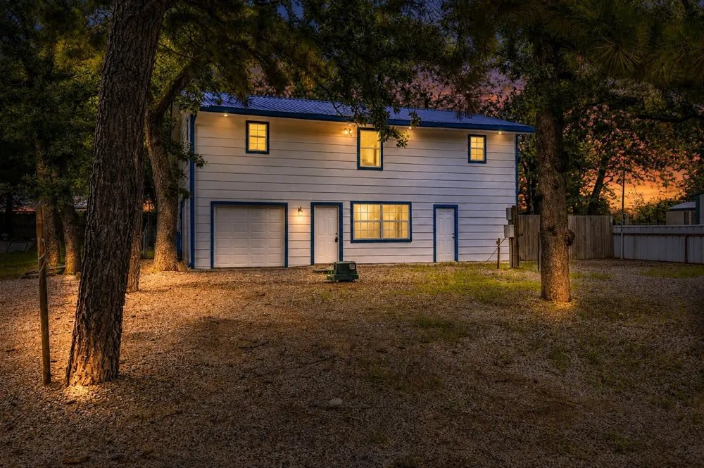 4268 Chickasaw Road Kingston, OK 73439