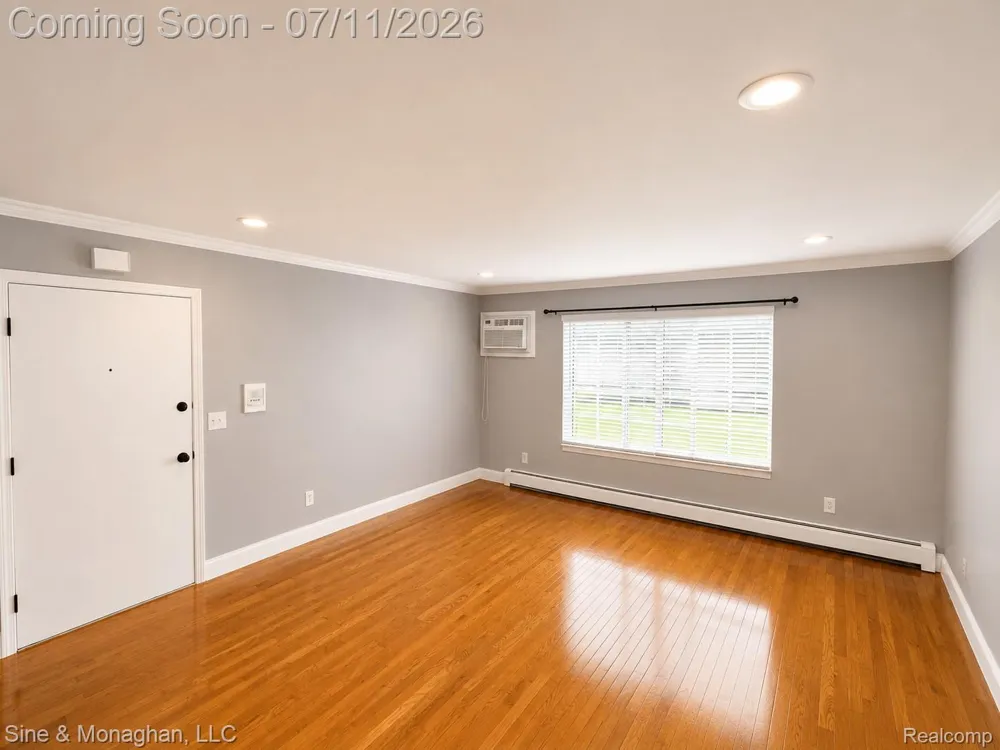 433 Miller Avenue #203 Rochester City, MI 48307