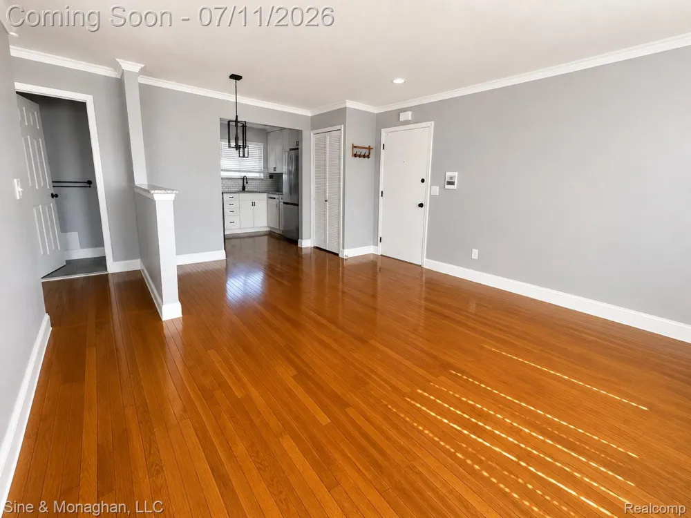 433 Miller Avenue #203 Rochester City, MI 48307