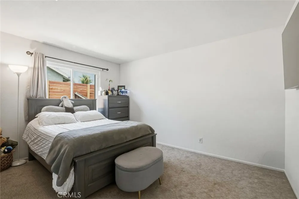 1717 E Avenue R3 Palmdale, CA 93550