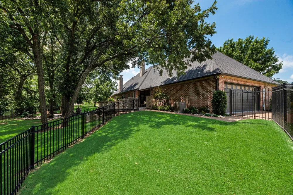 2000 Scott Place Corsicana, TX 75110