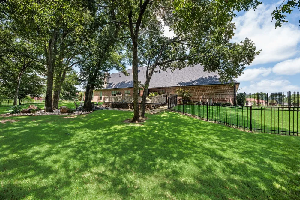 2000 Scott Place Corsicana, TX 75110