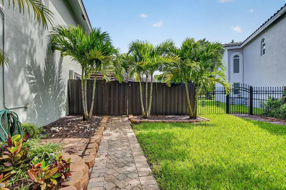 5901 NW 58th Terrace Parkland, FL 33067