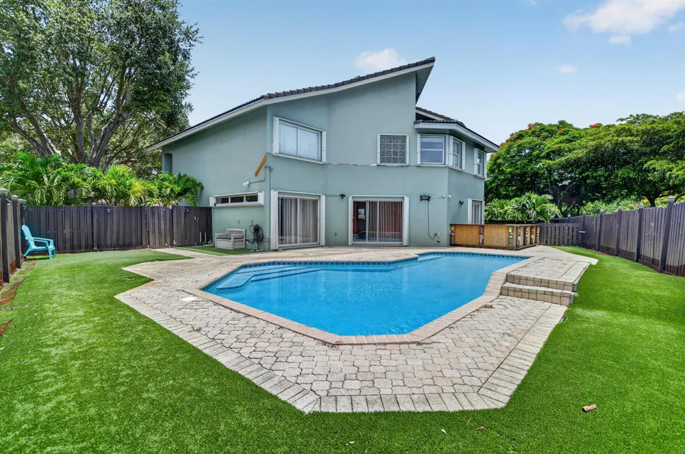 5901 NW 58th Terrace Parkland, FL 33067