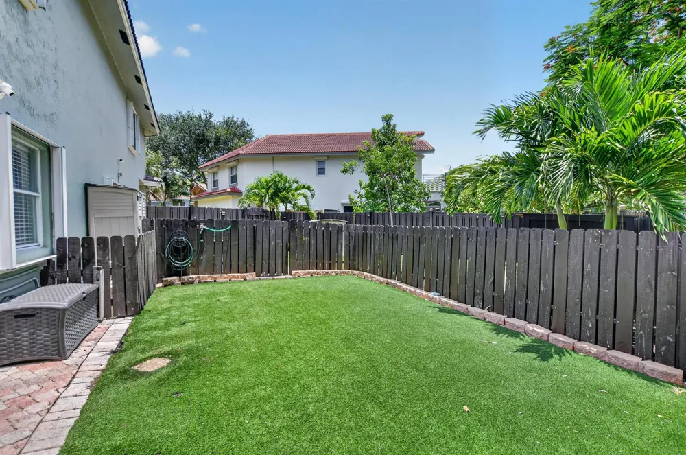 5901 NW 58th Terrace Parkland, FL 33067
