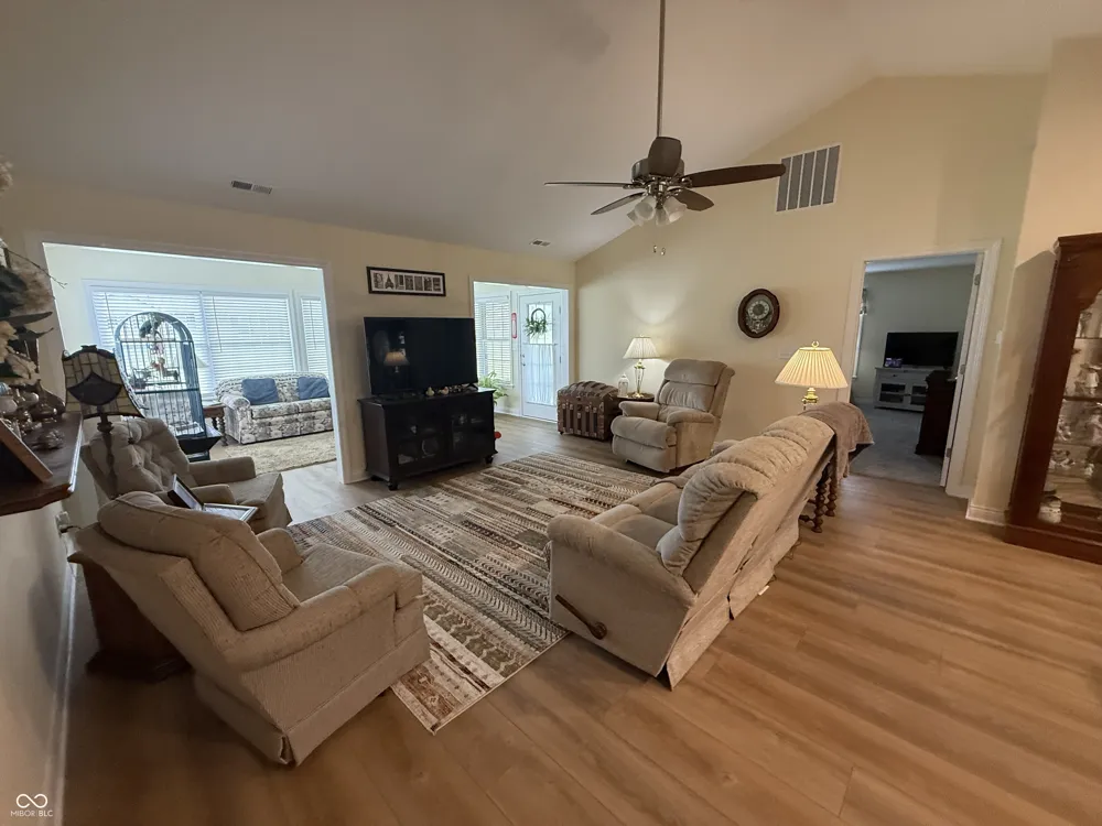 2637 Viceroy Lane Lebanon, IN 46052