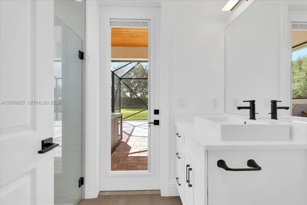 520 Caroline Dr Vero Beach, FL 32968