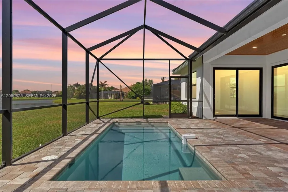 520 Caroline Dr Vero Beach, FL 32968