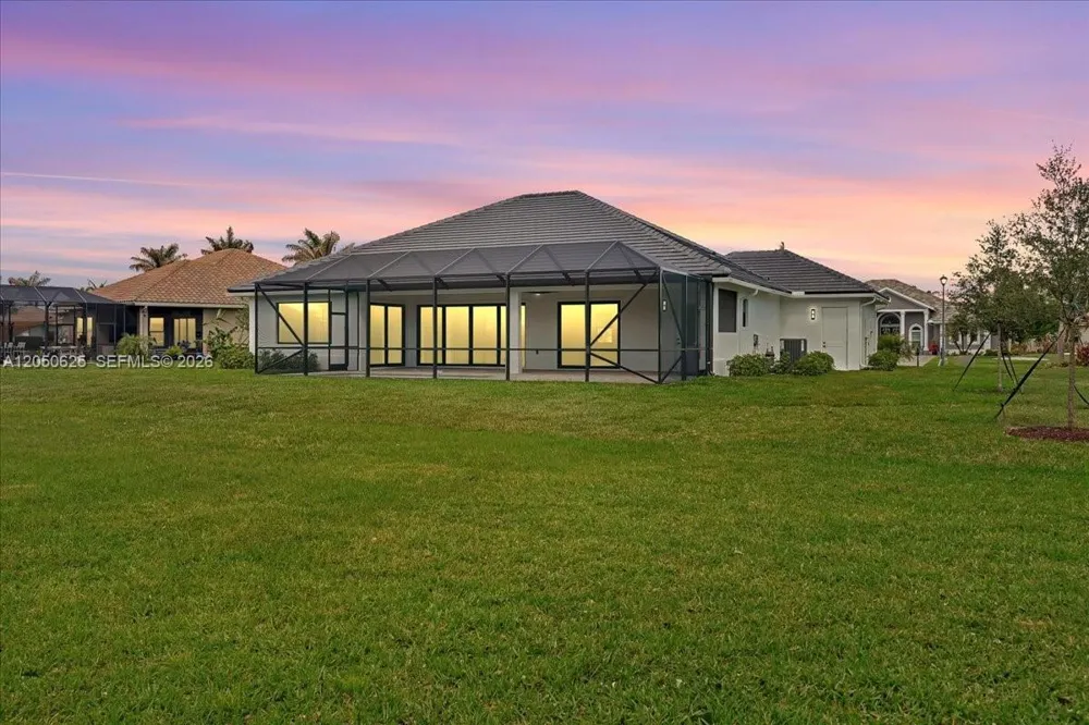 520 Caroline Dr Vero Beach, FL 32968