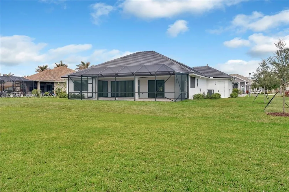 520 Caroline Dr Vero Beach, FL 32968