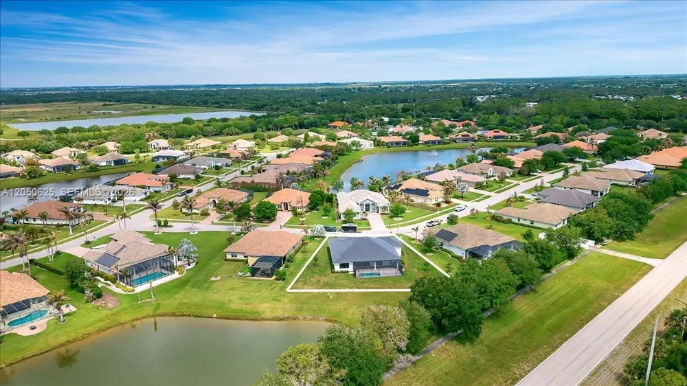 520 Caroline Dr Vero Beach, FL 32968