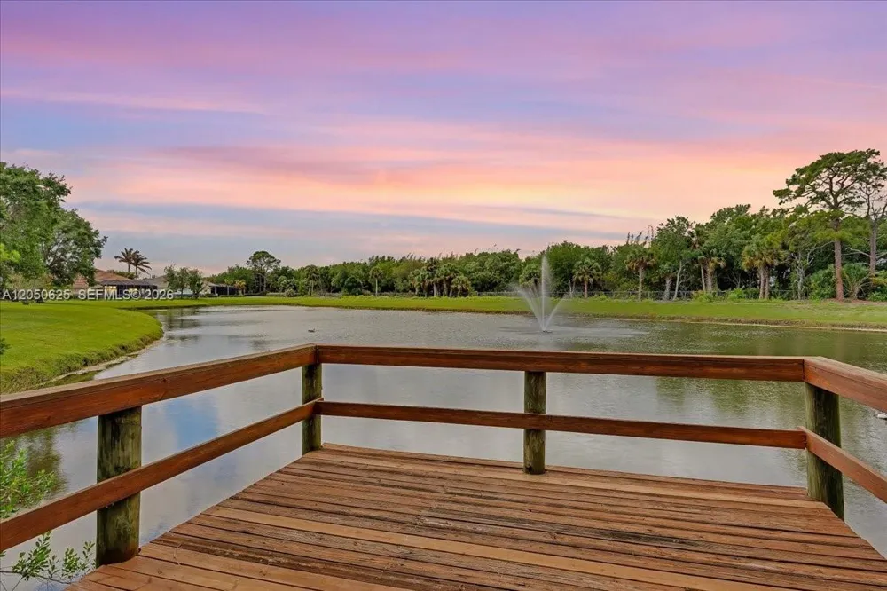 520 Caroline Dr Vero Beach, FL 32968