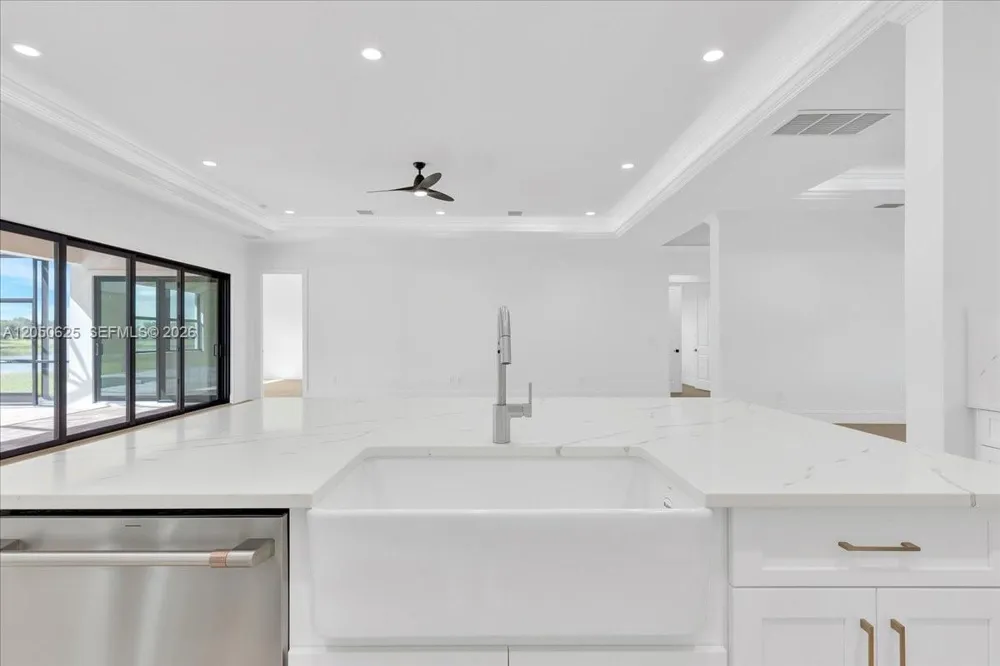 520 Caroline Dr Vero Beach, FL 32968